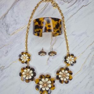 Tortoiseshell Floral Jewelry Set